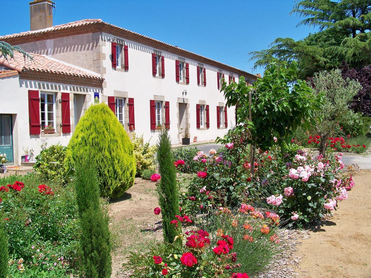 La Genoise Tillieres Exterior photo